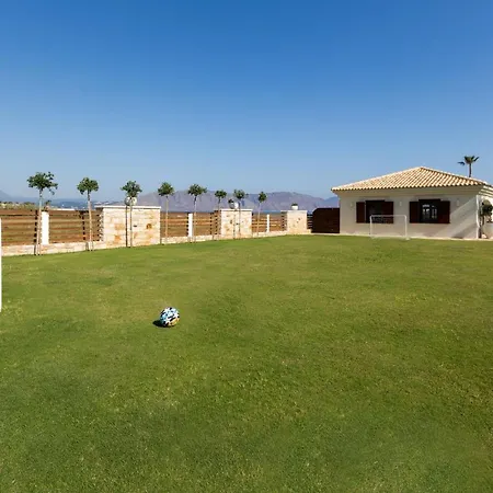 Villa Paralia Beachfront
