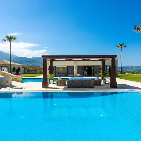 Villa Paralia Beachfront