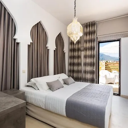 Villa Paralia Beachfront