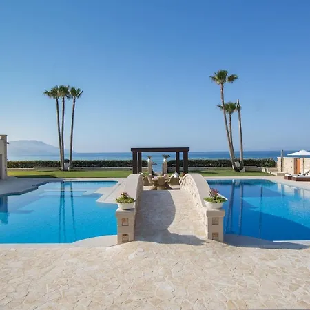 Paralia Beachfront Villa *